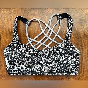 Lululemon Free to Be Bra Size 4